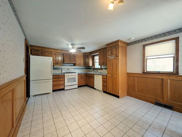 99 Valley Brook Road, Agawam, MA 01030