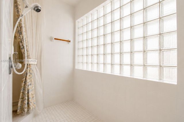 5111 NW 104th Ave, Coral Springs, FL 33076