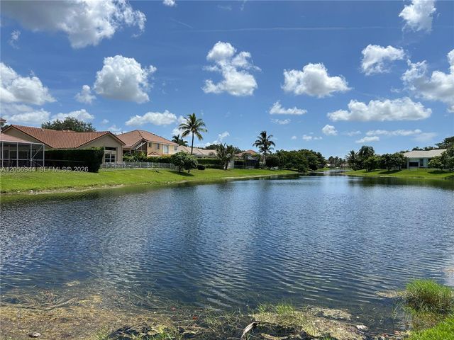 5111 NW 104th Ave, Coral Springs, FL 33076