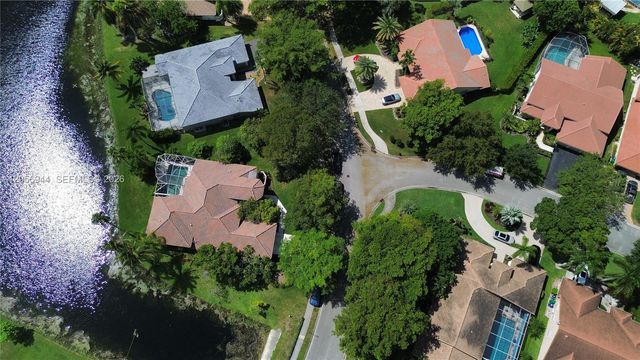 5111 NW 104th Ave, Coral Springs, FL 33076