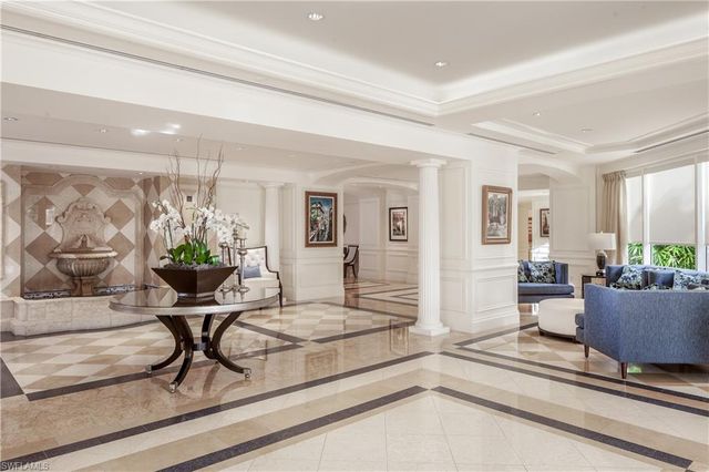 7117 Pelican Bay BLVD 1905, Naples, FL 34108
