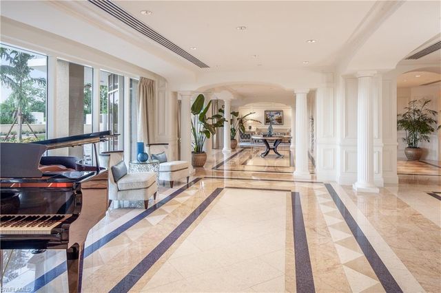 7117 Pelican Bay BLVD 1905, Naples, FL 34108