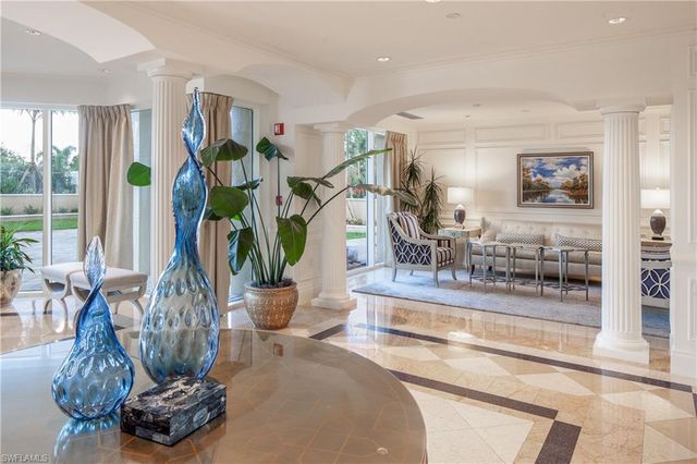 7117 Pelican Bay BLVD 1905, Naples, FL 34108