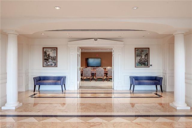 7117 Pelican Bay BLVD 1905, Naples, FL 34108