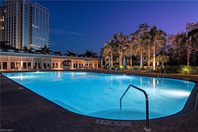 7117 Pelican Bay BLVD 1905, Naples, FL 34108