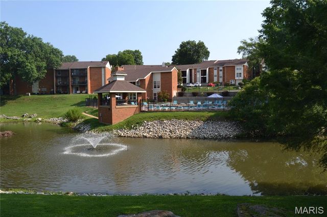 1968 Greenglen Drive 101, Kirkwood, MO 63122