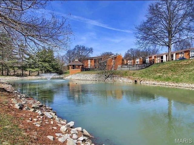 1968 Greenglen Drive 101, Kirkwood, MO 63122