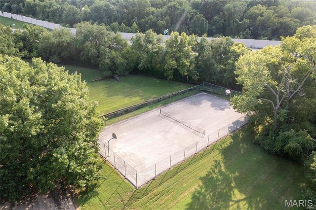 1968 Greenglen Drive 101, Kirkwood, MO 63122