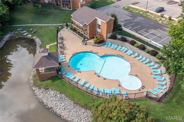 1968 Greenglen Drive 101, Kirkwood, MO 63122