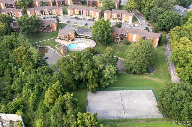1968 Greenglen Drive 101, Kirkwood, MO 63122