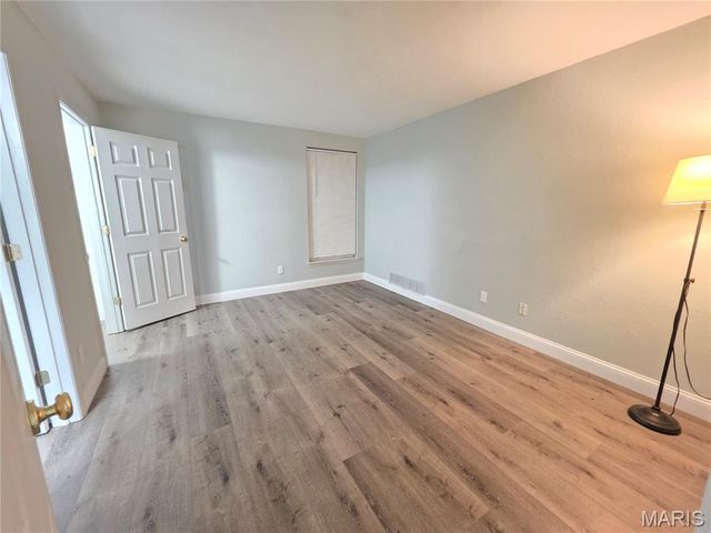 1968 Greenglen Drive 101, Kirkwood, MO 63122