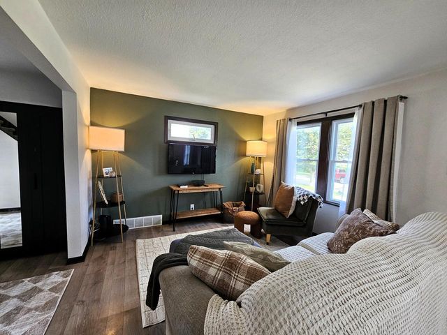 2357 S 80th STREET, West Allis, WI 53219
