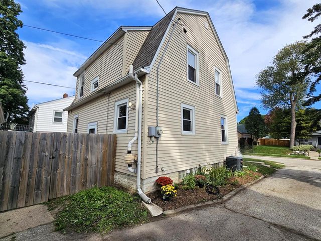 2357 S 80th STREET, West Allis, WI 53219