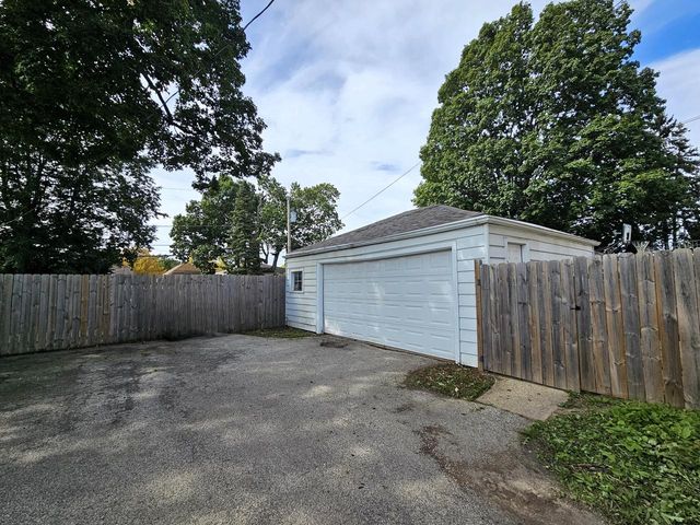 2357 S 80th STREET, West Allis, WI 53219