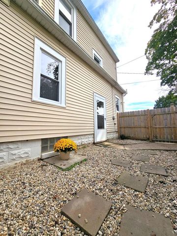2357 S 80th STREET, West Allis, WI 53219