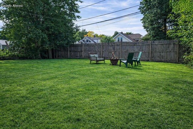 2357 S 80th STREET, West Allis, WI 53219