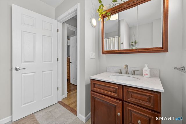 14 Warren Street, New London, CT 06320