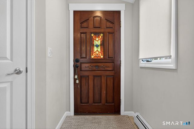 14 Warren Street, New London, CT 06320