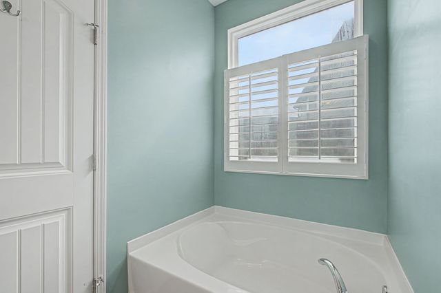 2060 Hickory Brook Dr, Hermitage, TN 37076