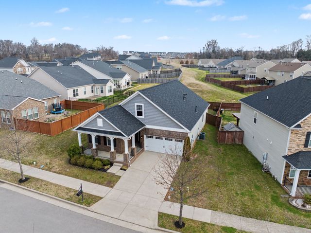 2060 Hickory Brook Dr, Hermitage, TN 37076