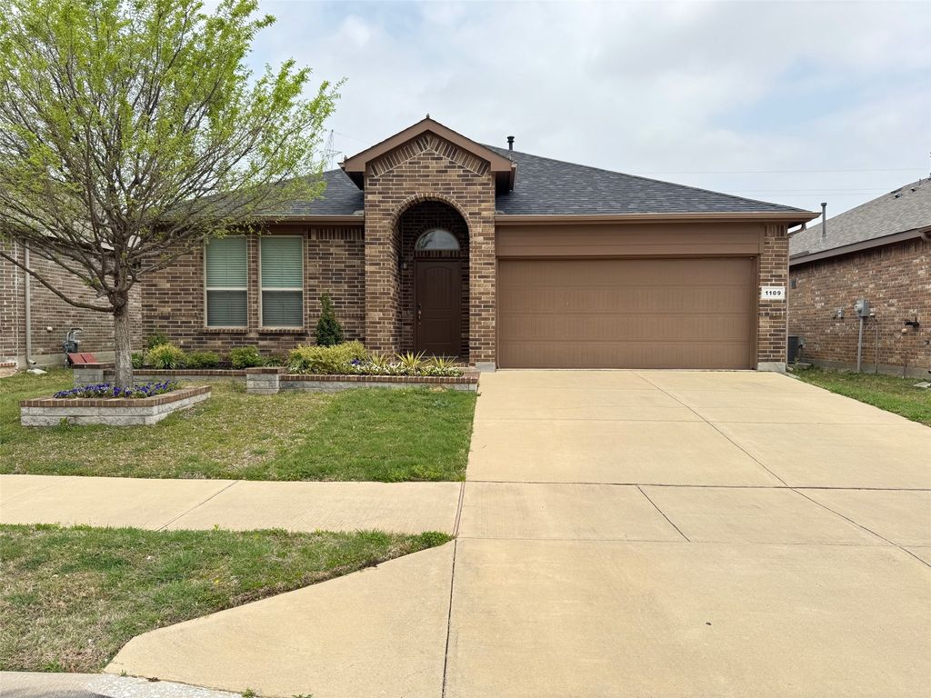 1109 Pierz Drive, Fort Worth, TX 76177