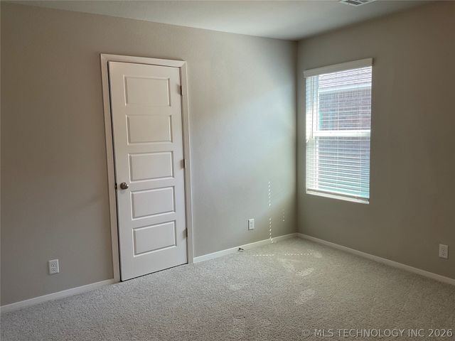 7514 E 160th Place S, Bixby, OK 74008