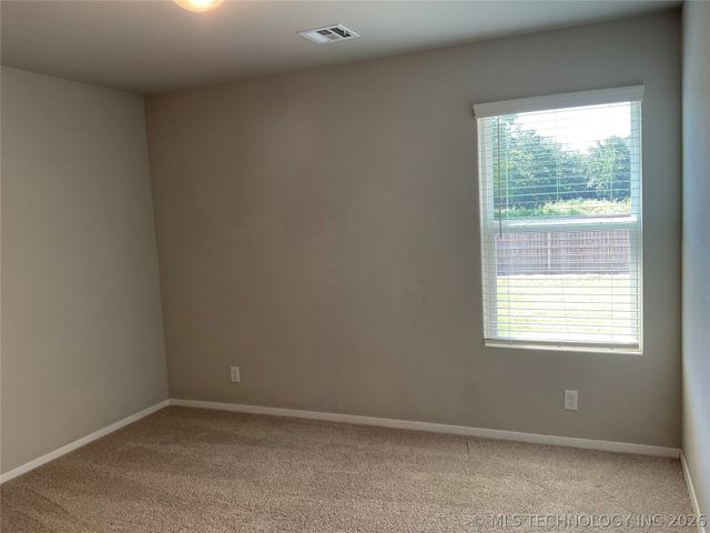 7514 E 160th Place S, Bixby, OK 74008