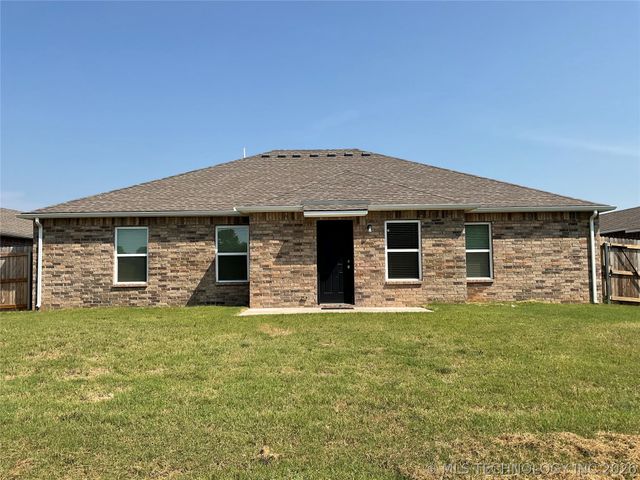 7514 E 160th Place S, Bixby, OK 74008