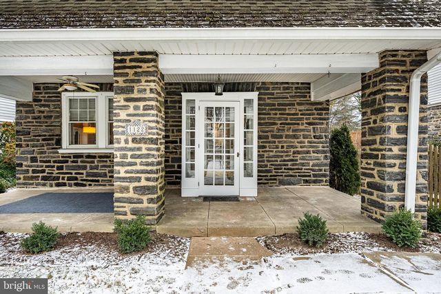 1122 MONTGOMERY AVE, Narberth, PA 19072