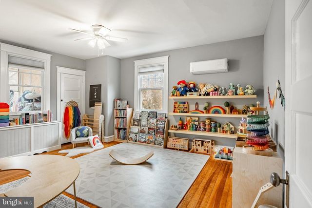 1122 MONTGOMERY AVE, Narberth, PA 19072