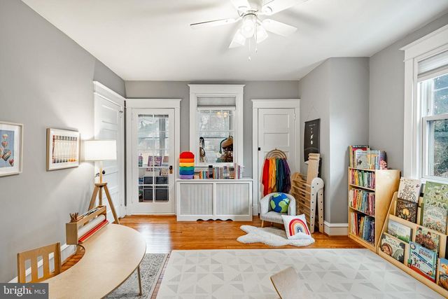 1122 MONTGOMERY AVE, Narberth, PA 19072