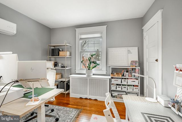 1122 MONTGOMERY AVE, Narberth, PA 19072