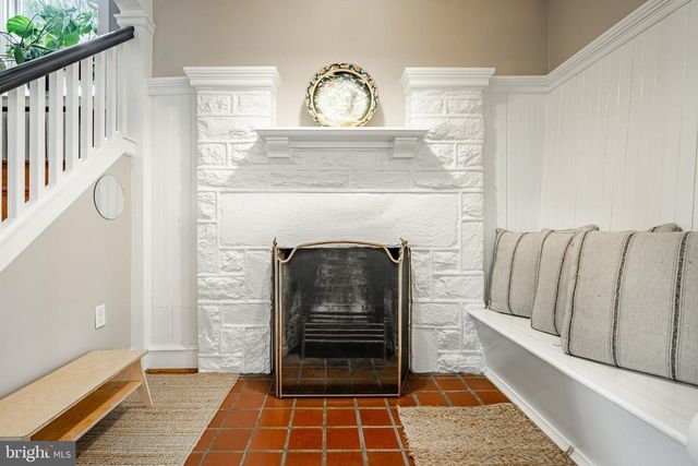 1122 MONTGOMERY AVE, Narberth, PA 19072