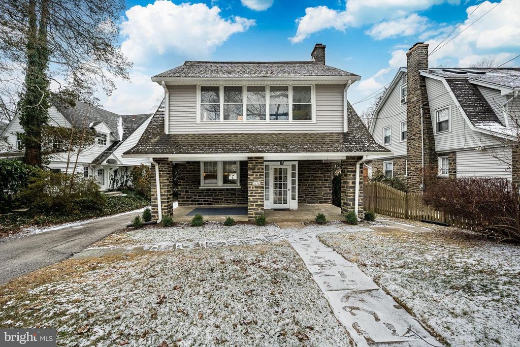 1122 MONTGOMERY AVE, Narberth, PA 19072