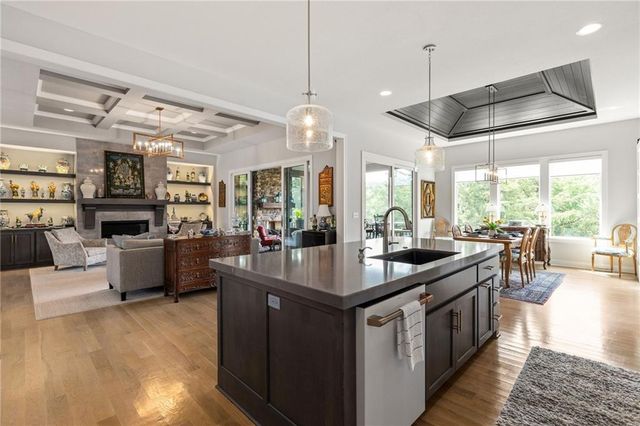 21303 W 94th Terrace, Lenexa, KS 66220