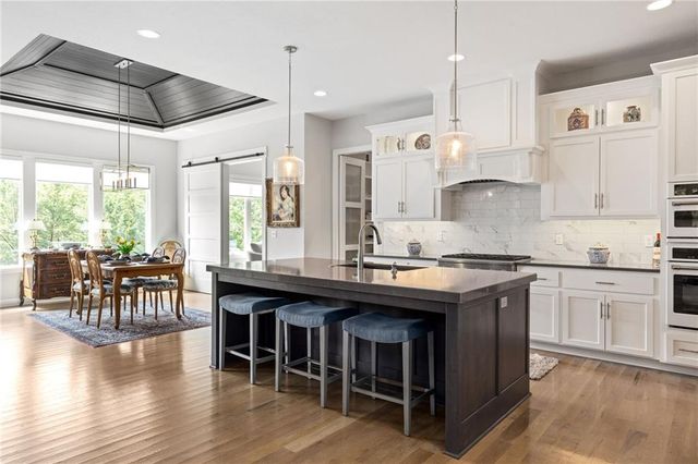 21303 W 94th Terrace, Lenexa, KS 66220