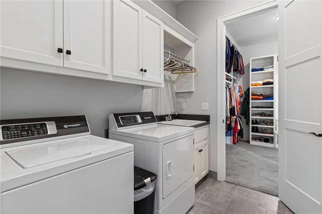 21303 W 94th Terrace, Lenexa, KS 66220