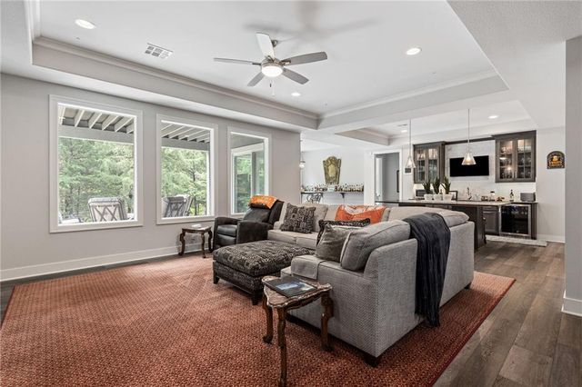 21303 W 94th Terrace, Lenexa, KS 66220