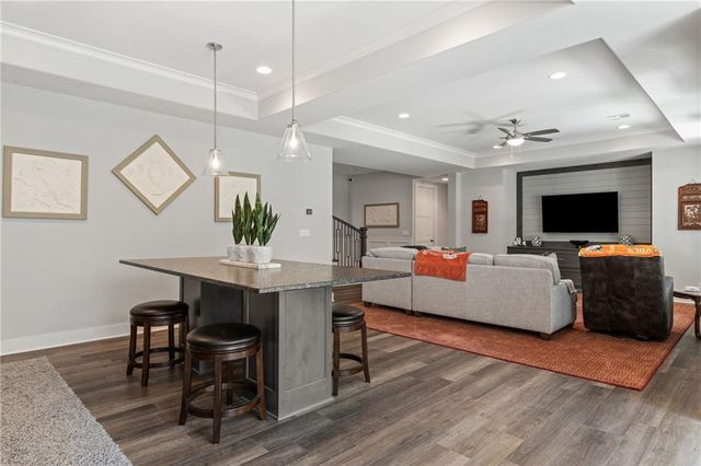21303 W 94th Terrace, Lenexa, KS 66220
