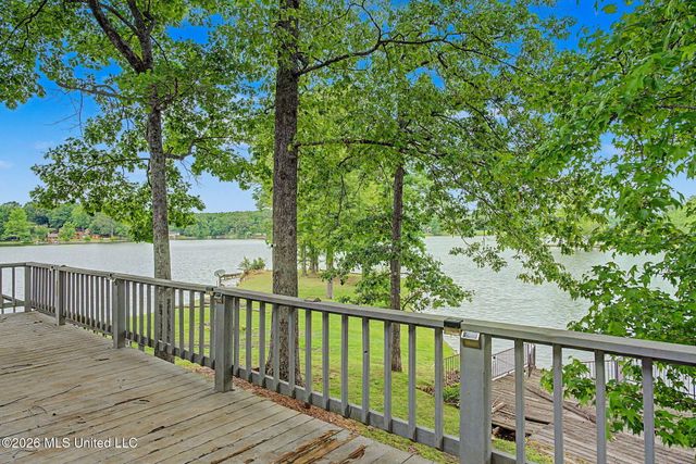 1150 S Thunderbird Drive, Hernando, MS 38632