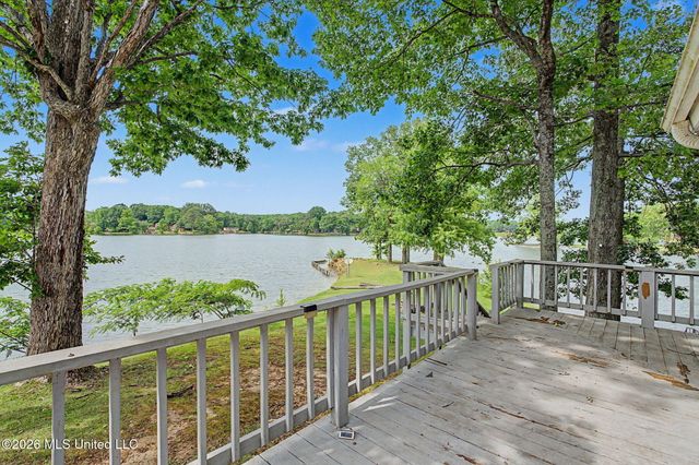1150 S Thunderbird Drive, Hernando, MS 38632