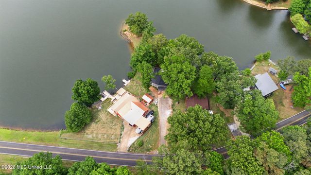 1150 S Thunderbird Drive, Hernando, MS 38632