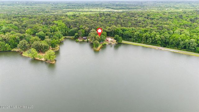 1150 S Thunderbird Drive, Hernando, MS 38632