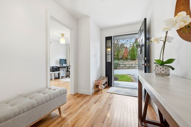 30 Webster St 3, Needham, MA 02494