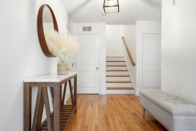 30 Webster St 3, Needham, MA 02494