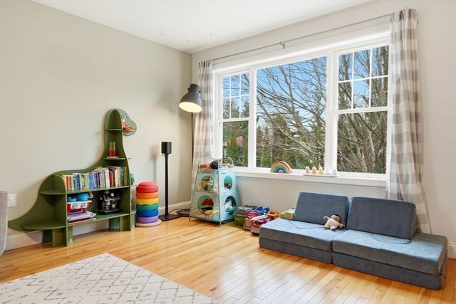 30 Webster St 3, Needham, MA 02494