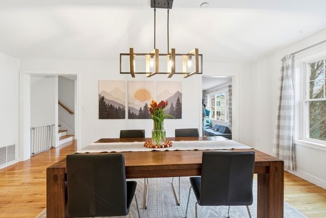 30 Webster St 3, Needham, MA 02494