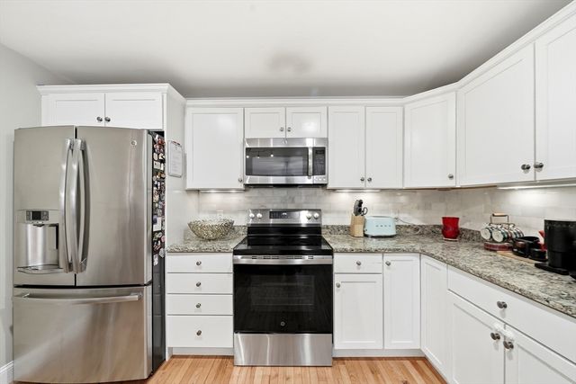 30 Webster St 3, Needham, MA 02494