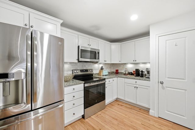 30 Webster St 3, Needham, MA 02494