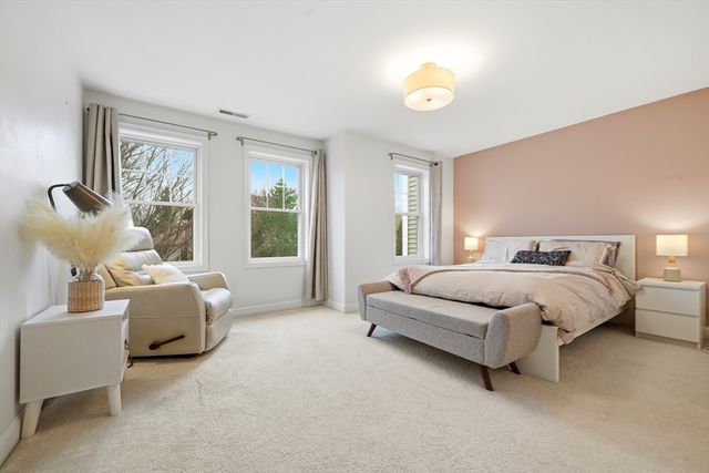 30 Webster St 3, Needham, MA 02494